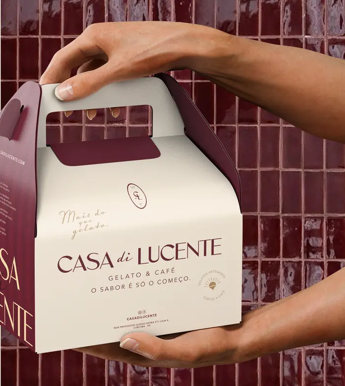 Caixa para viagem da Casa di Lucente com torta de gelato